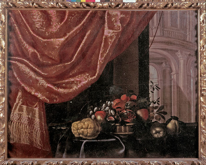 Anonimo — Fieravino Francesco (il Maltese) - sec. XVII - Natura morta con frutta, tenda e fondale architettonico — insieme